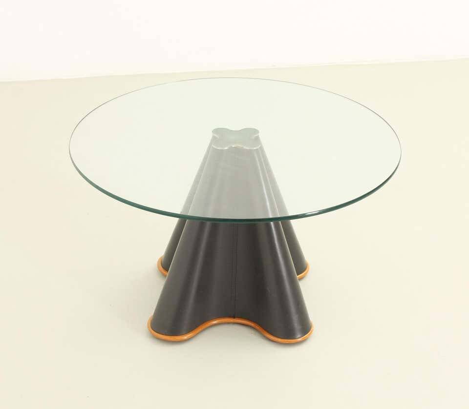 Paire de table d’appoints Trébol par Oscar Tusquets