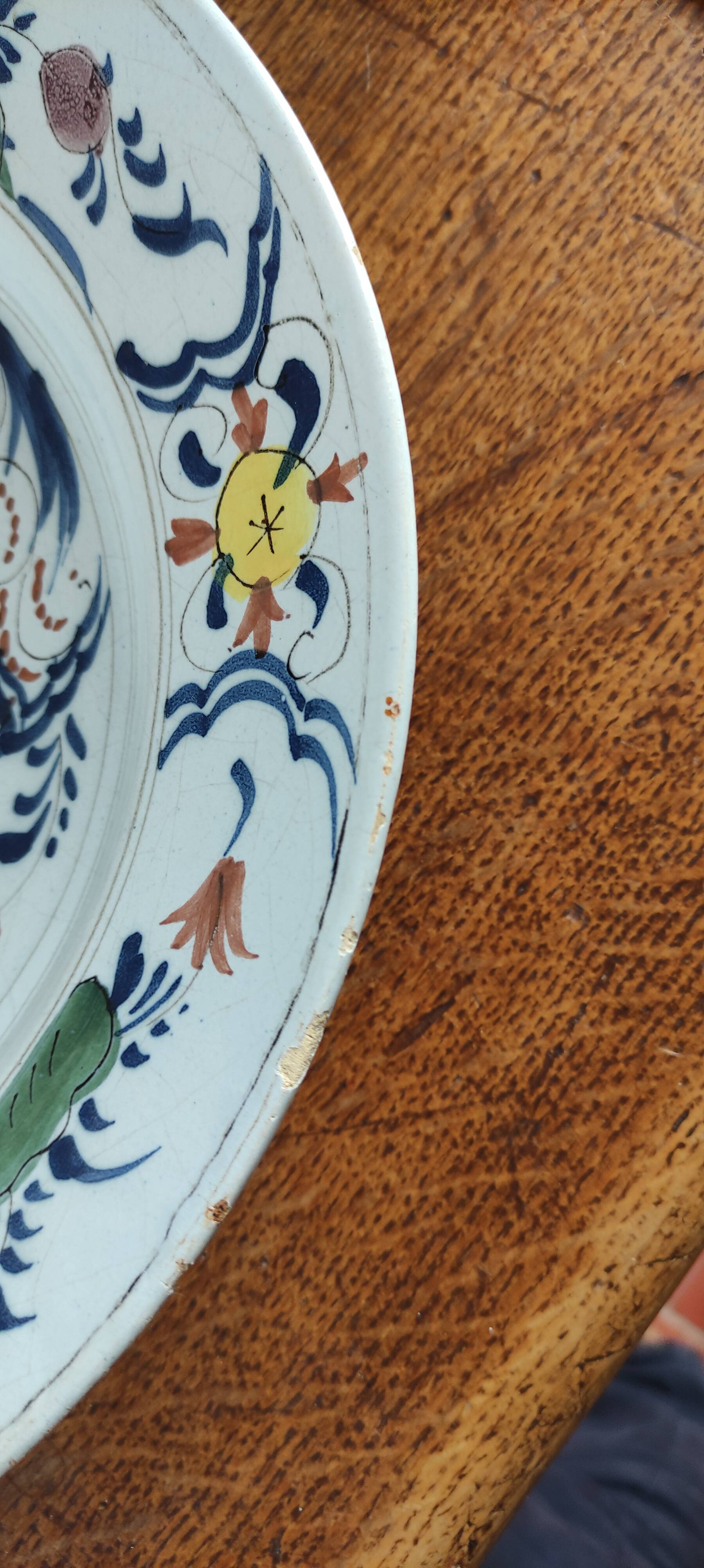 Old Delft dish 17th century Chinese decoration