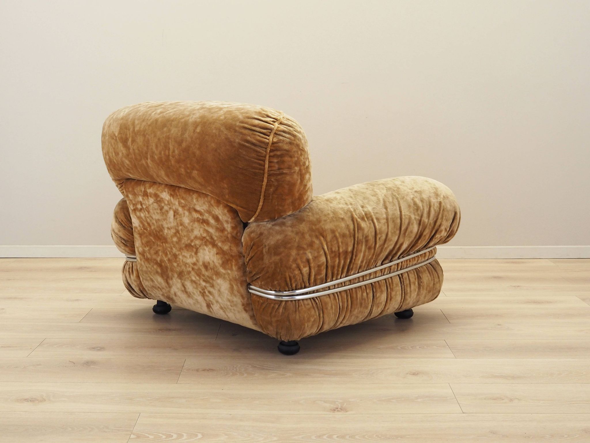 Velour armchair, Italian design, 1970s, production: Italy