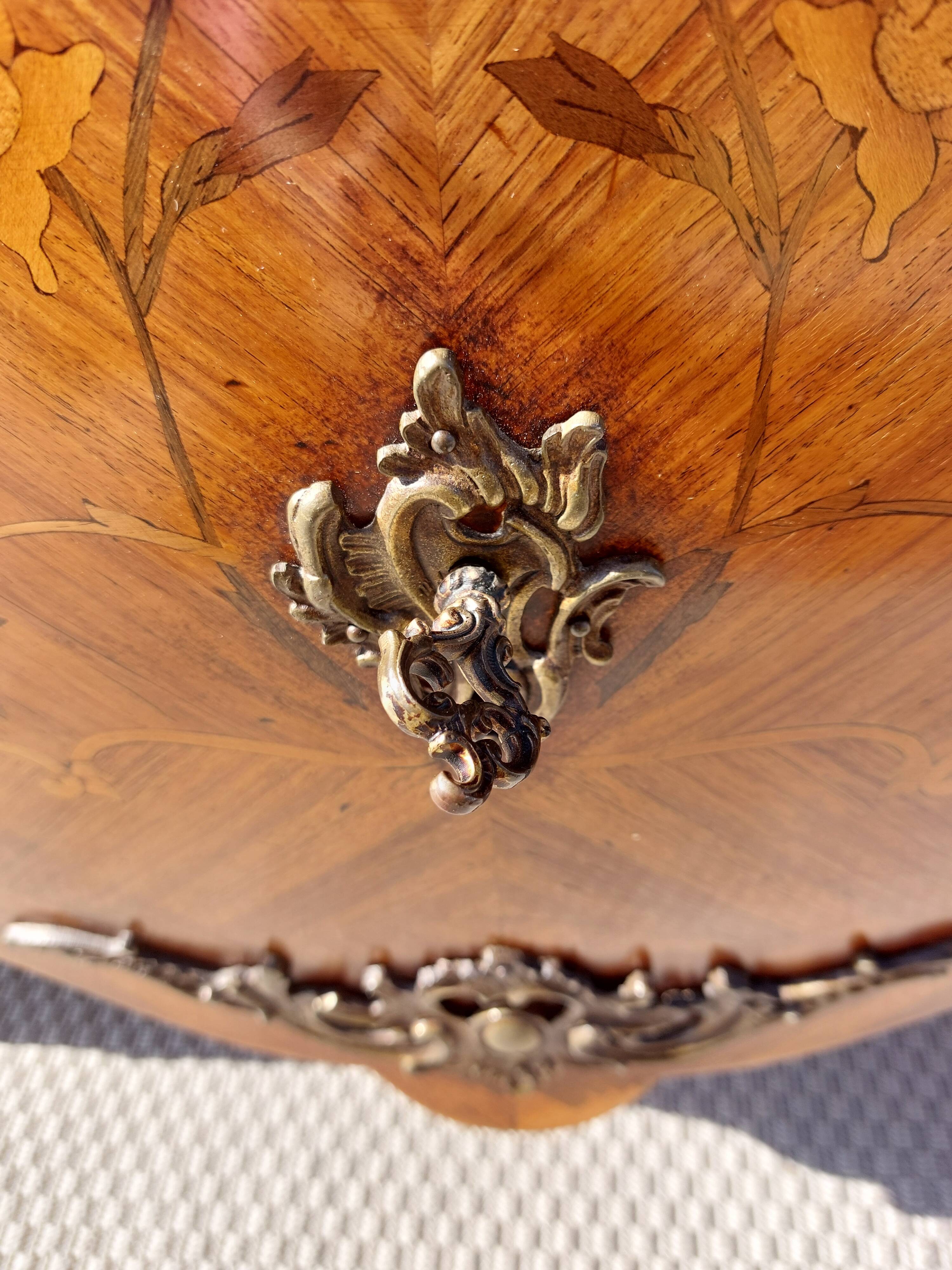 Louis XV style commode, inlaid with rosewood, marble top.