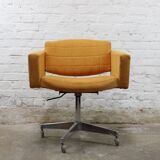 Office chair model "Conseil" by Pierre Guariche for Meurop