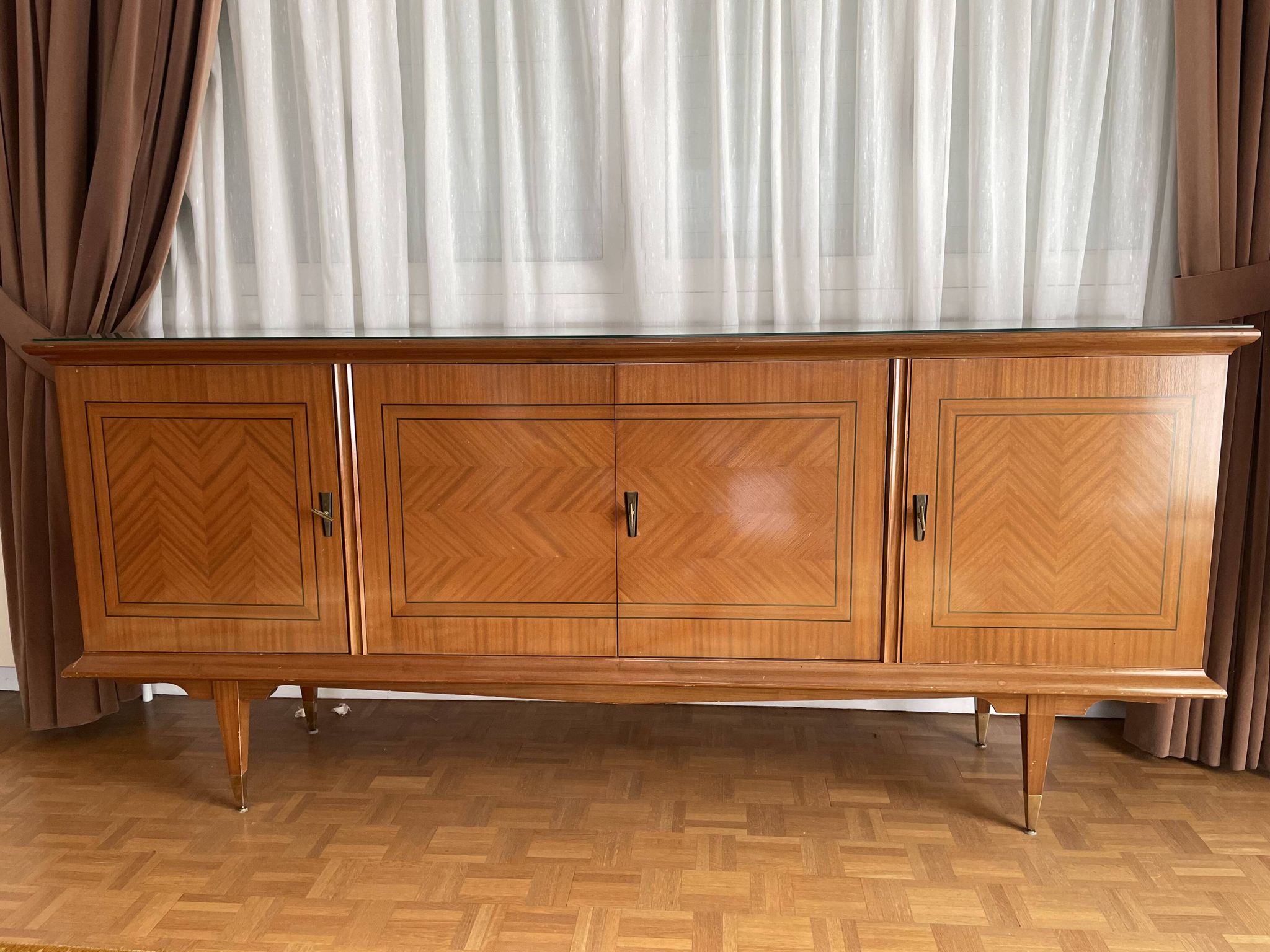 Vintage 4-door sideboard with wood veneer and glass top