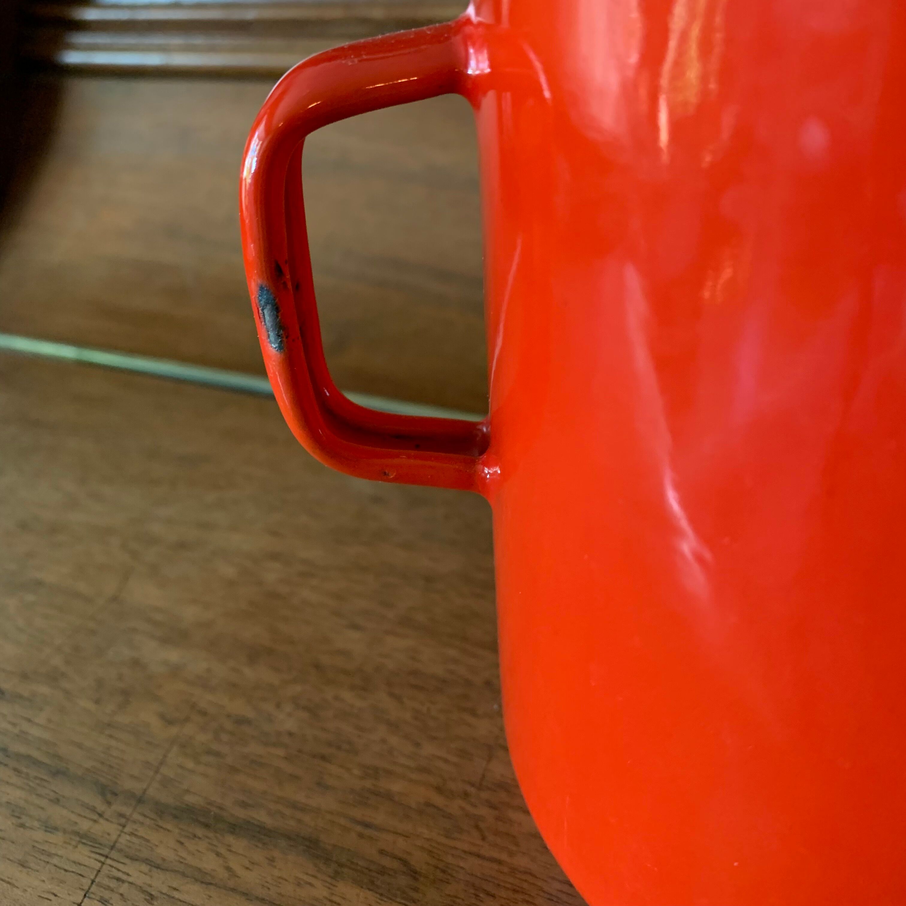 Enamelled sheet metal pitcher