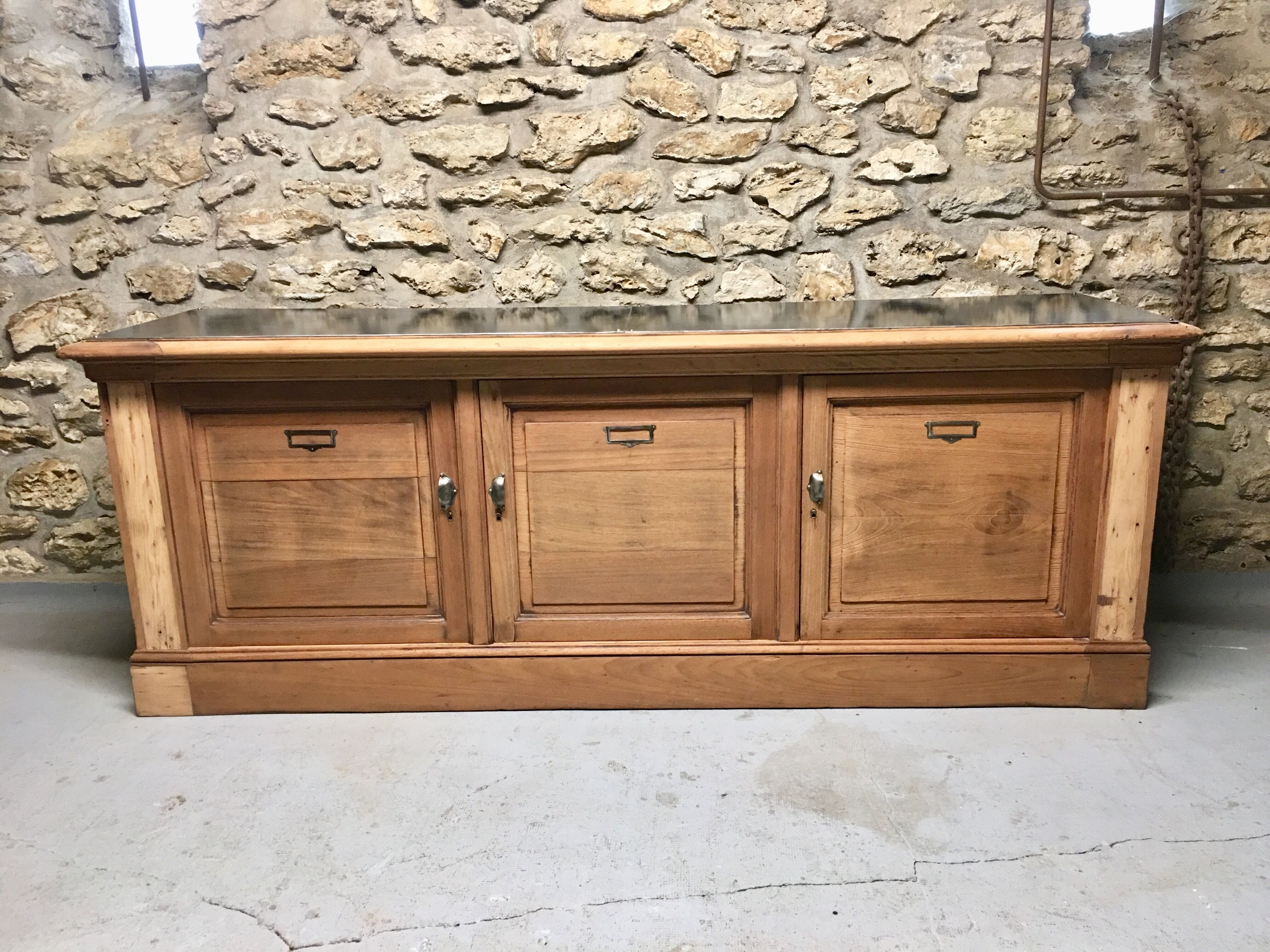 Meuble de métier de mercerie