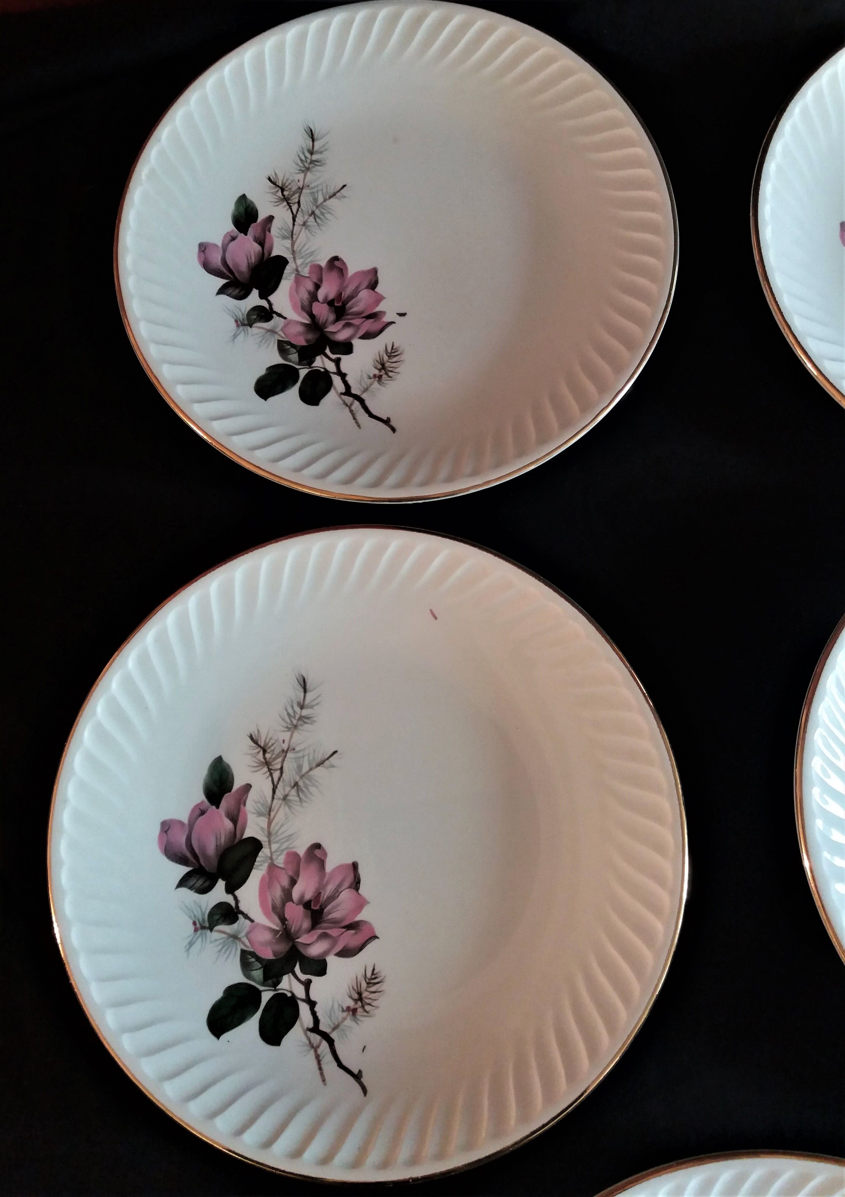 Series of eight flat plates gien model Chenonceaux