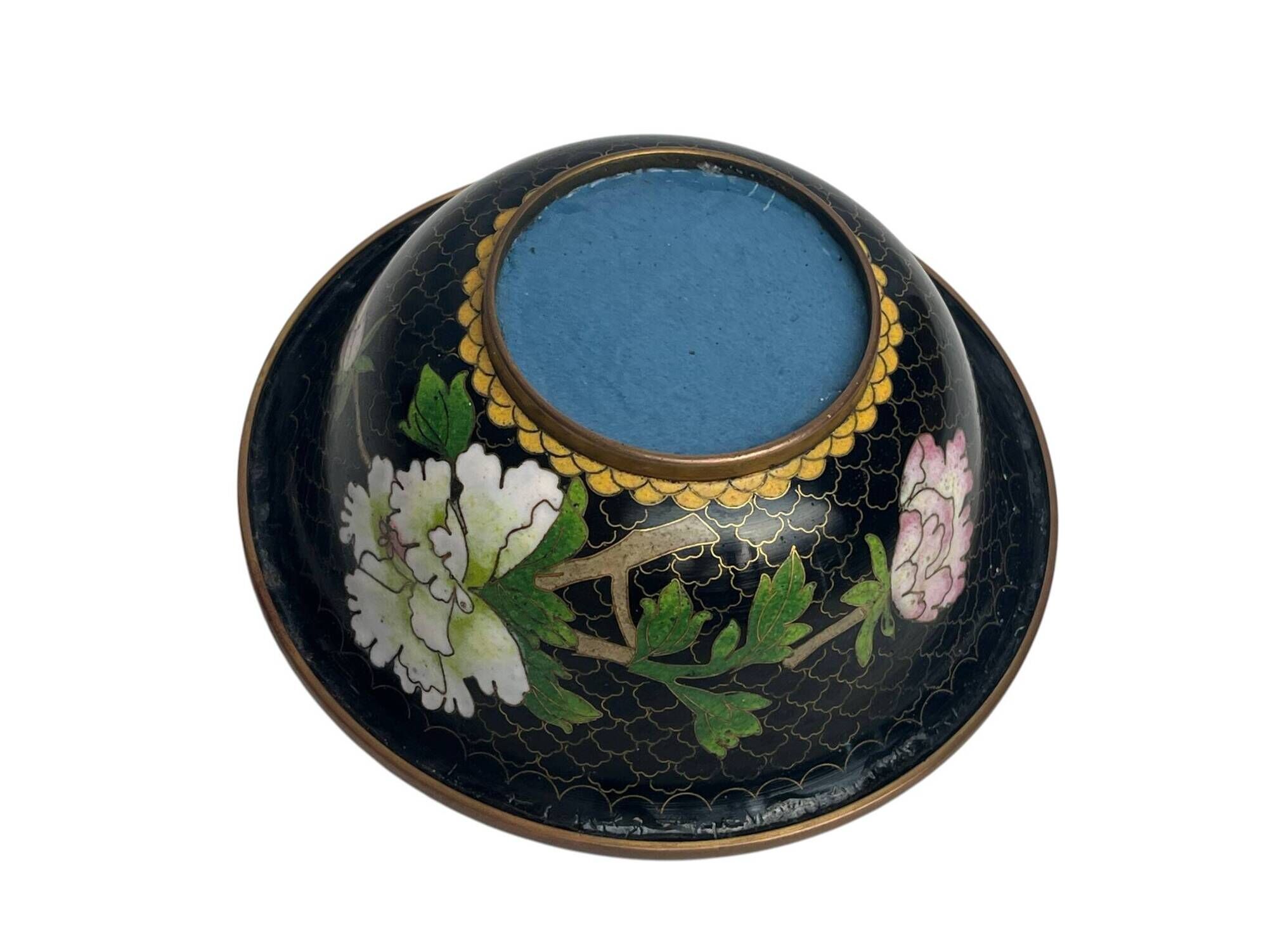 Japan, large cloisonné vase with floral decoration from the early 20th century.