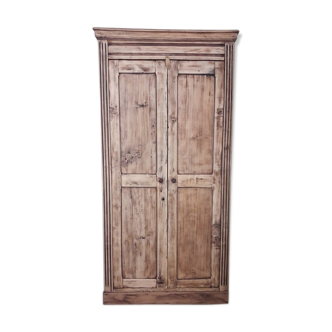 Armoire parisienne brute