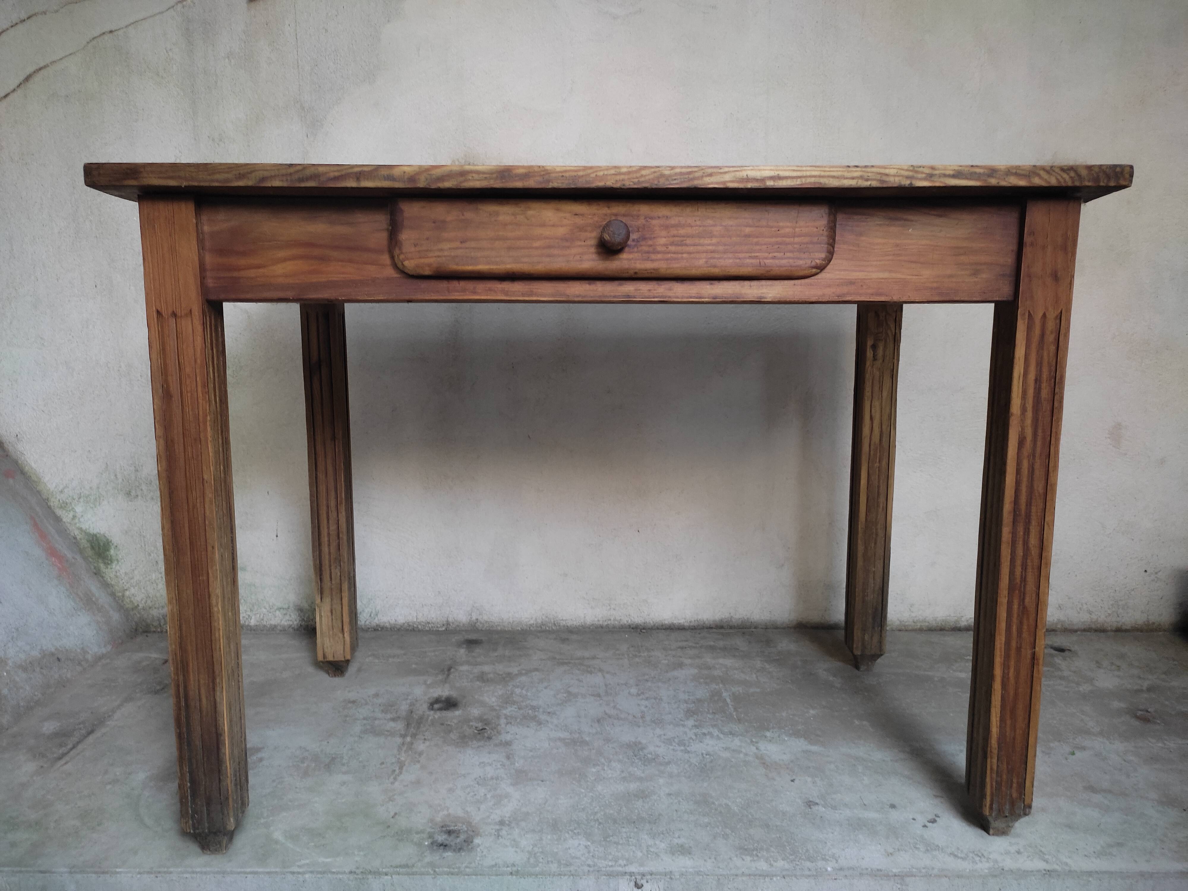 Farm table
