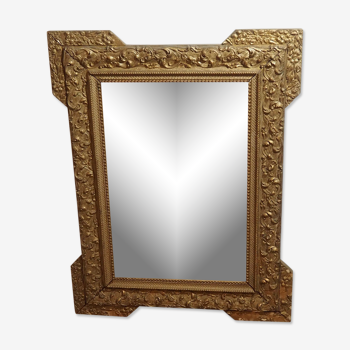 Miroir rectangulaire à ecoinçons bois travaillé doré