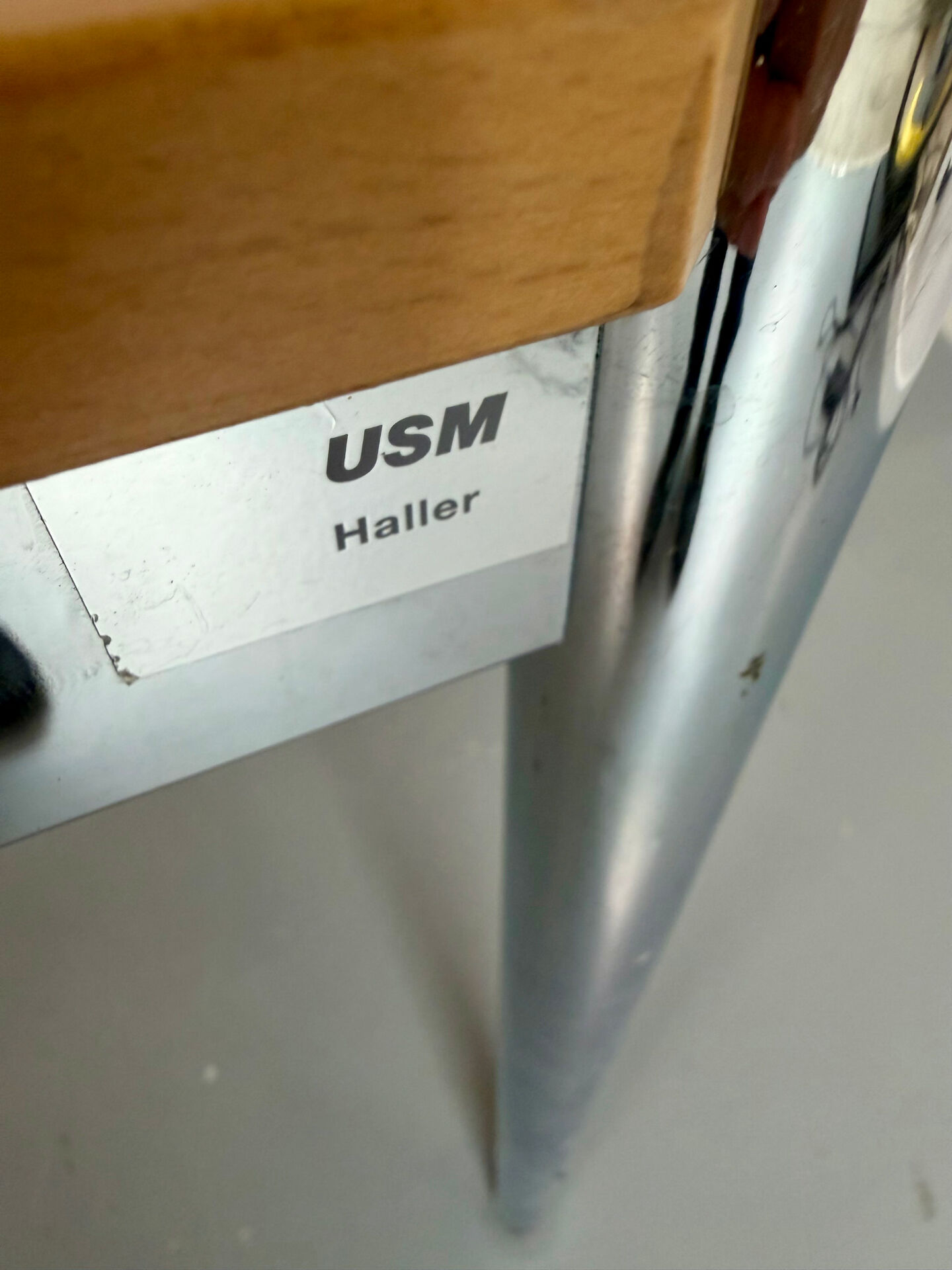 Large table design USM Haller wooden top and chrome structure