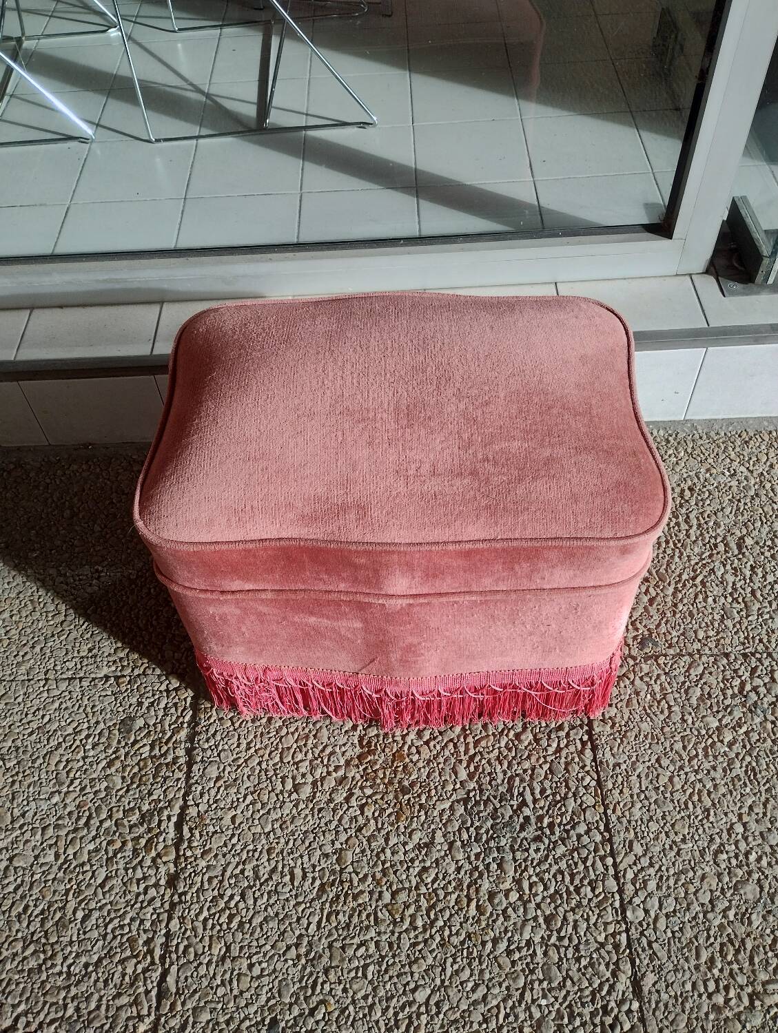 Pink velvet toad pouf