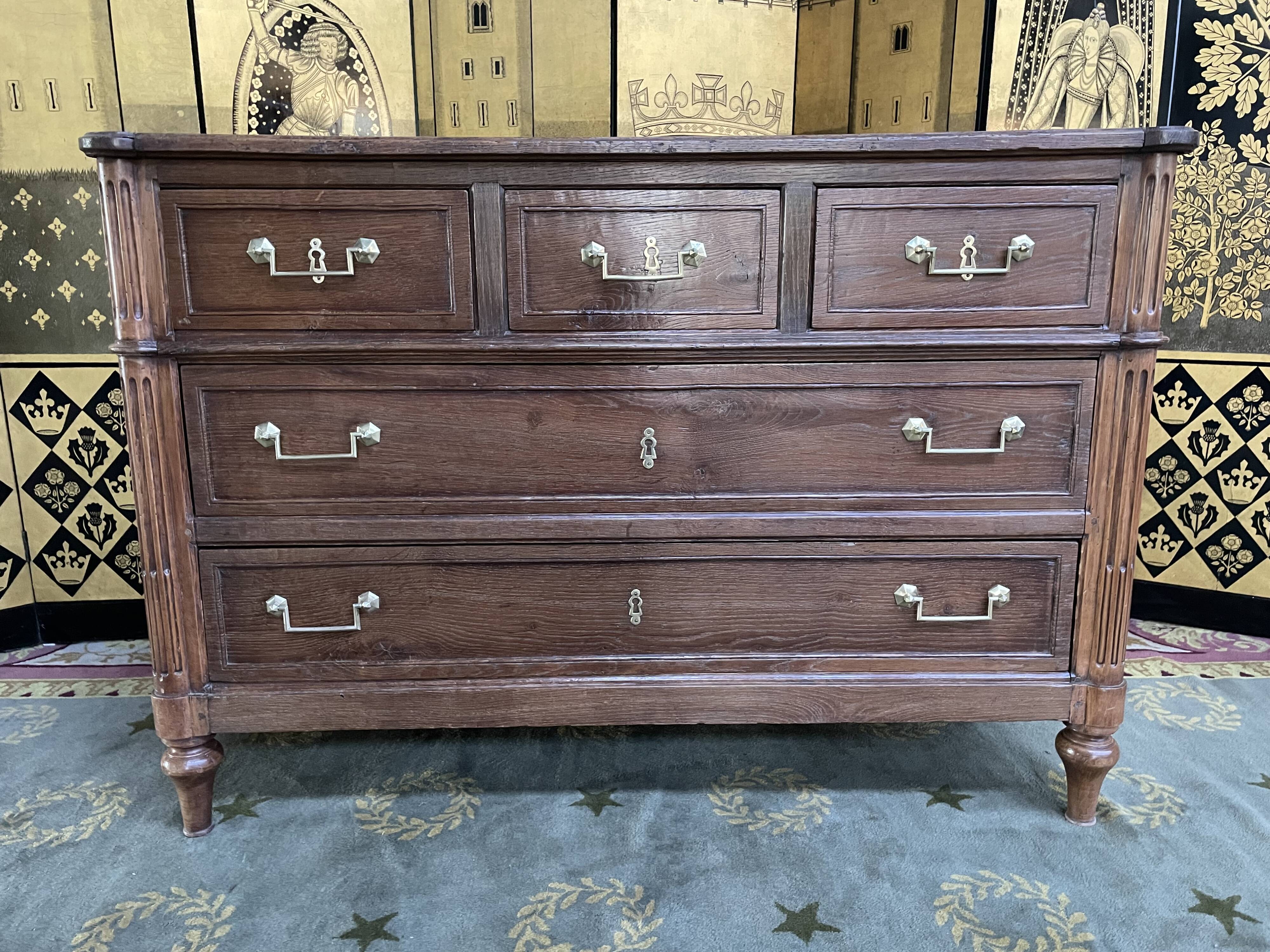 Commode Louis XVI en chêne 19eme