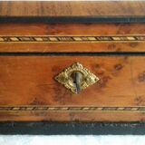 Old box row mail, jewelry, elm magnifying glass