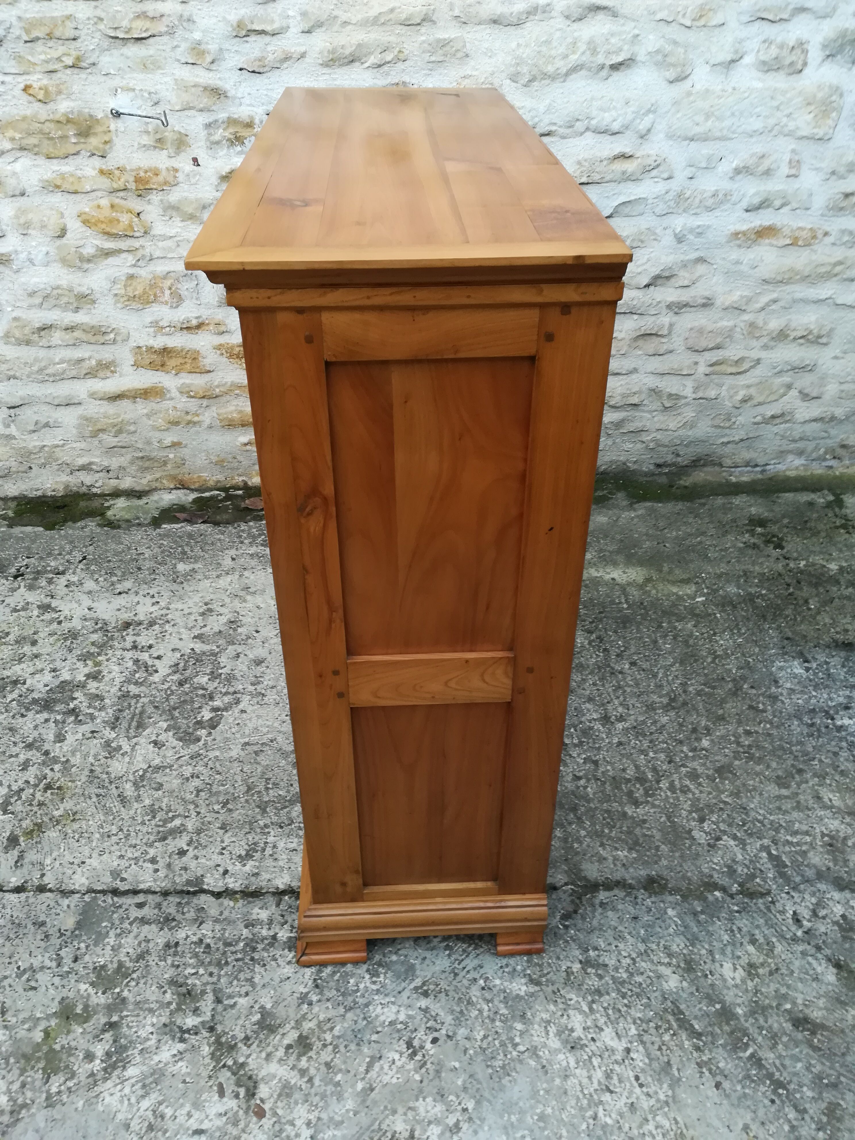 Solid cherrywood showcase