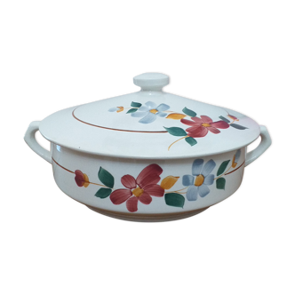 Sigh with porcelain lid Saint Amand model 7011