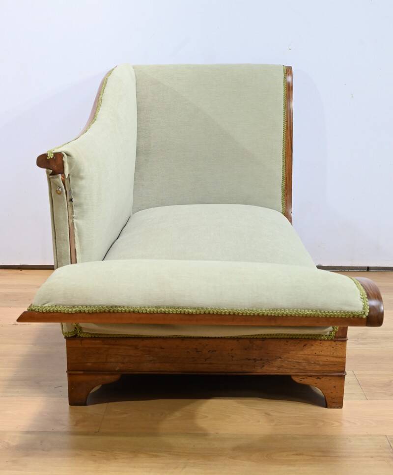 Meridian with a Solid Walnut Frame, Restoration Period – Early 19th Century