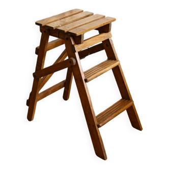Folding wooden stepladder