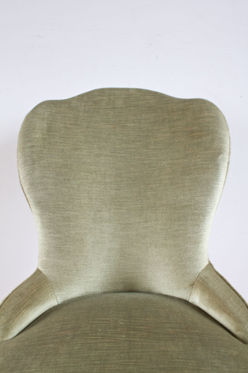 Green toad armchair