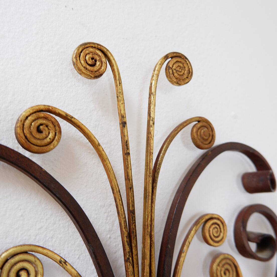Applique en fer forgé et verre dans le style de la Maison Baguès