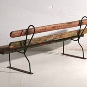 Banc ancien en fer et bois de pin – Europe centrale, vers 1920
