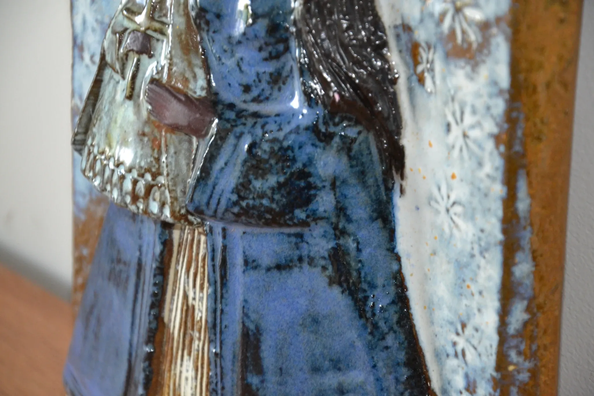 Enamel plaque Virgin with Child Perignem