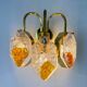 Applique murale géométrique Murano Mazzega à 3 bras, en verre orange et transparent, Italie années 1970.