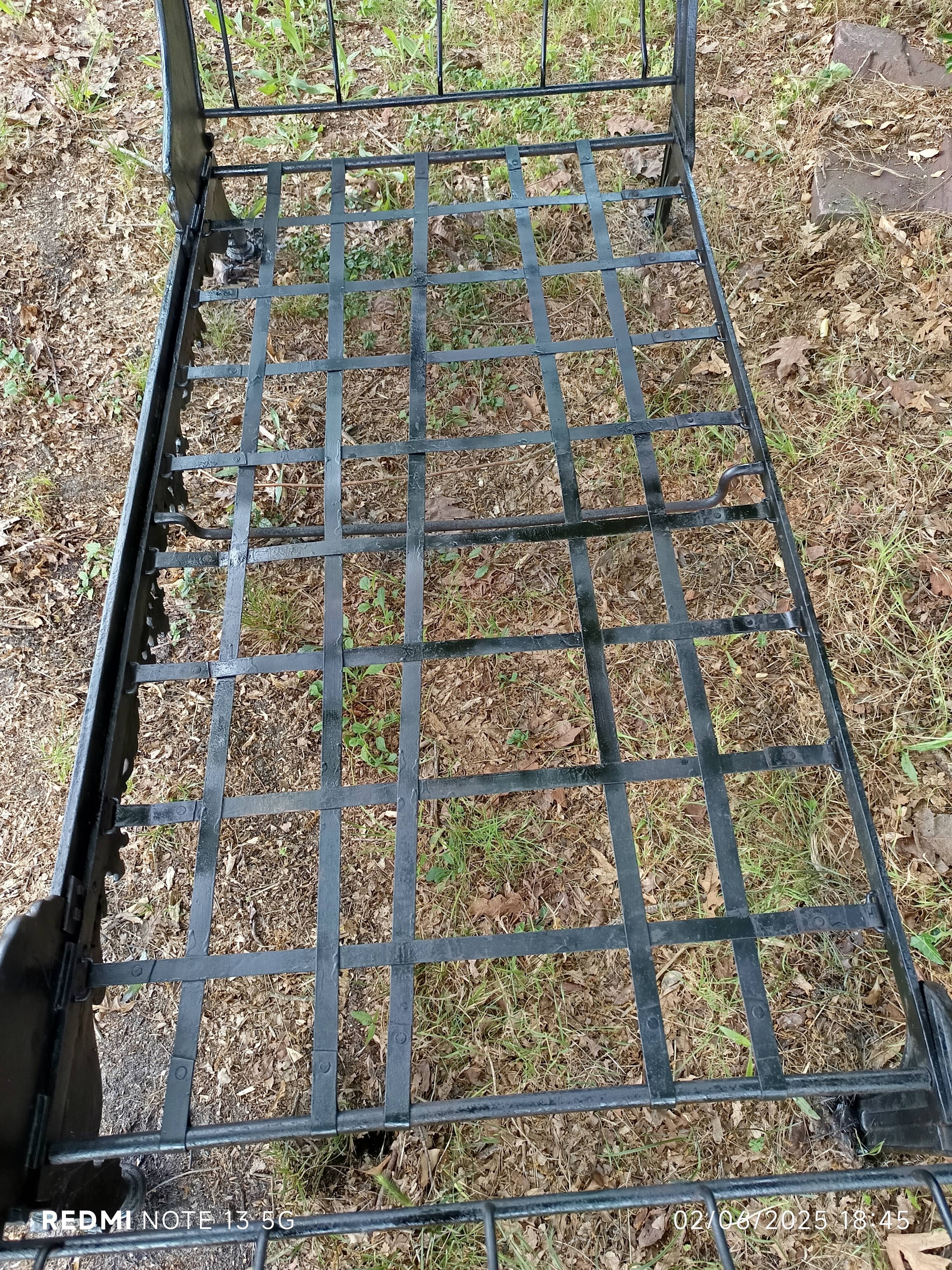 Bench, cast iron daybed, late 19th - early 20th century