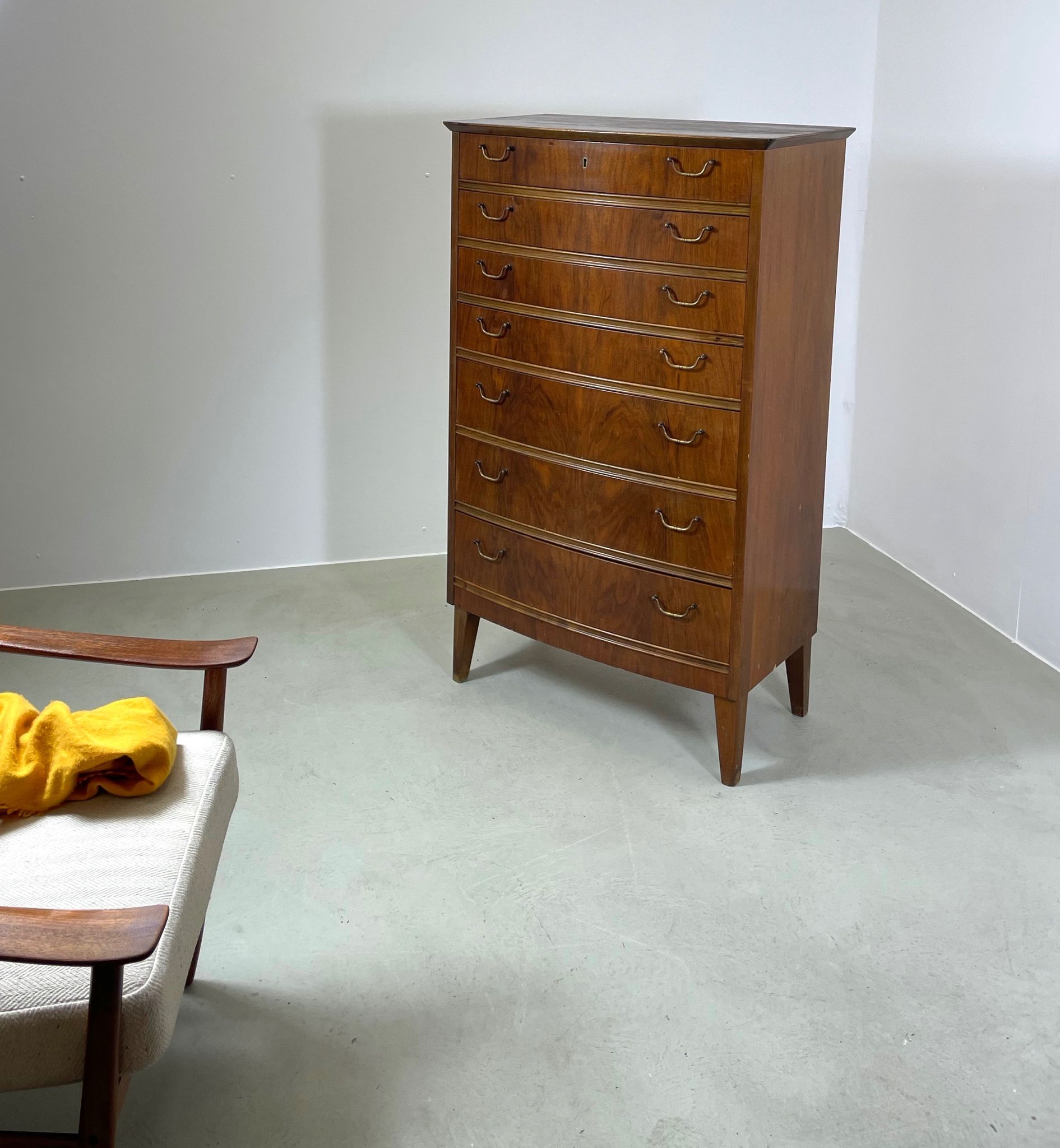 Danish tallboy chest of drawers Kvalitet mobelfabrik brdr. 1940s