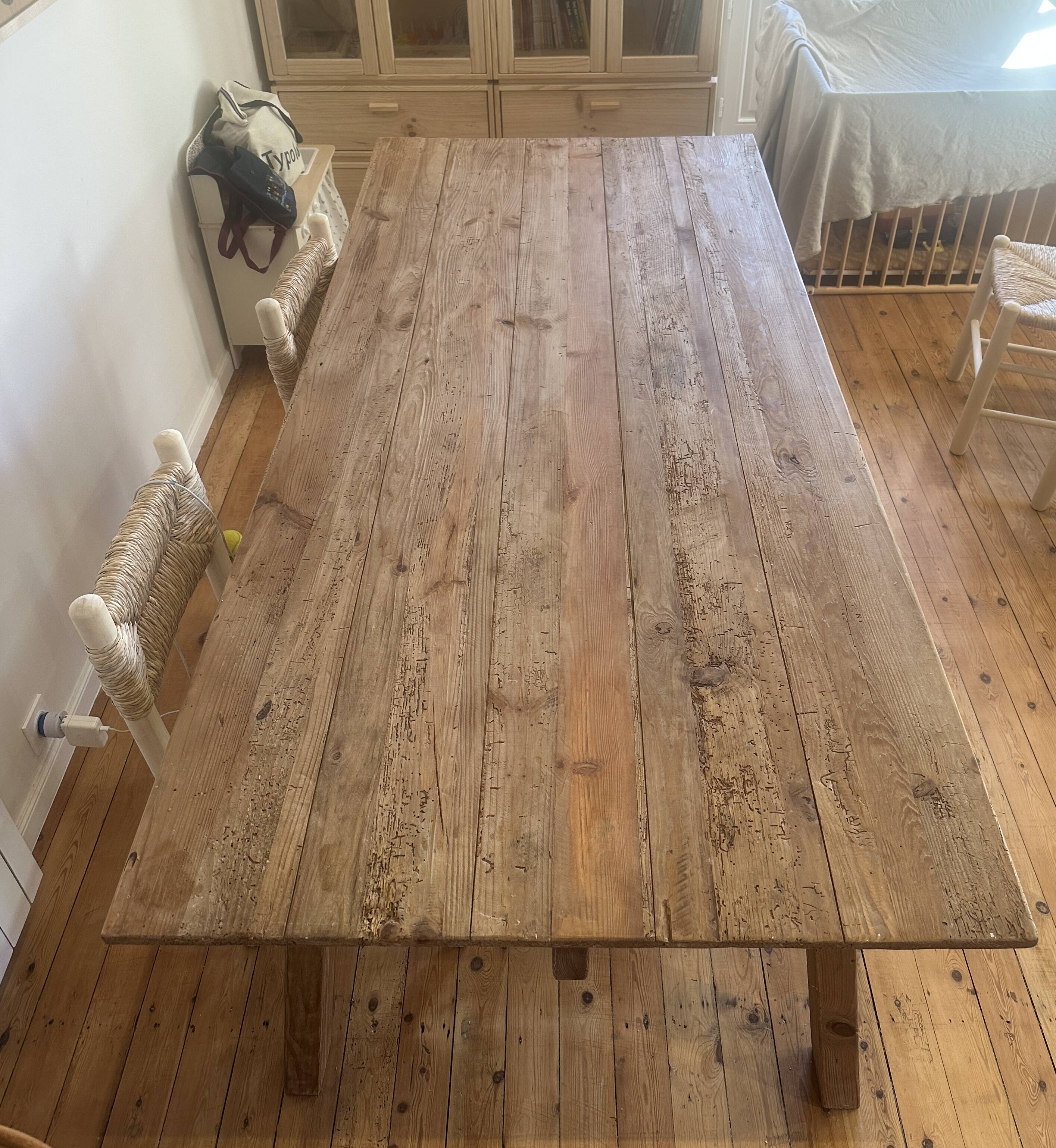 Dining table in natural wood, 220 x 100 x 77 cm, recycled pine.