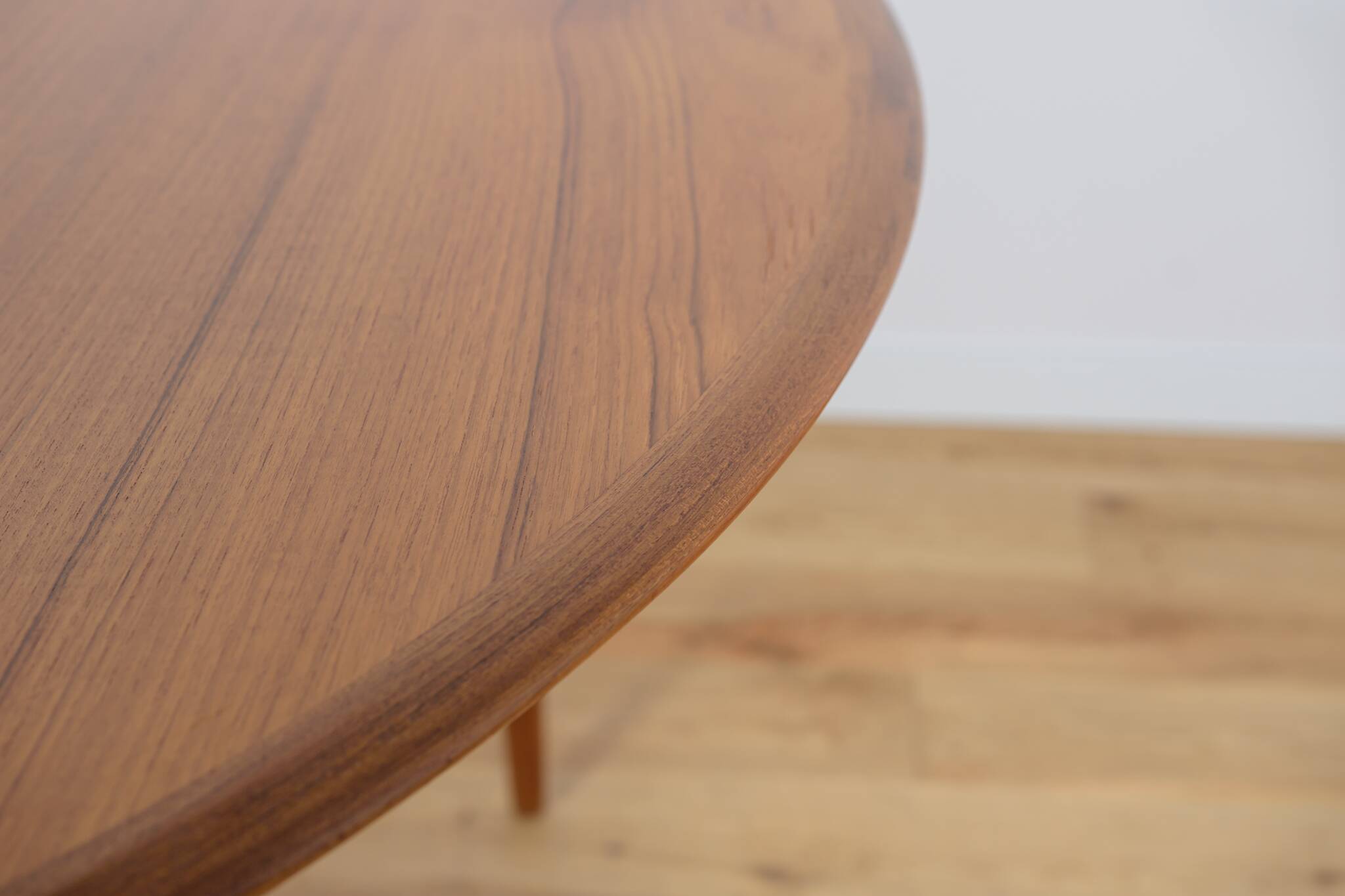 Table à manger ronde danoise vintage en teck, 1970s