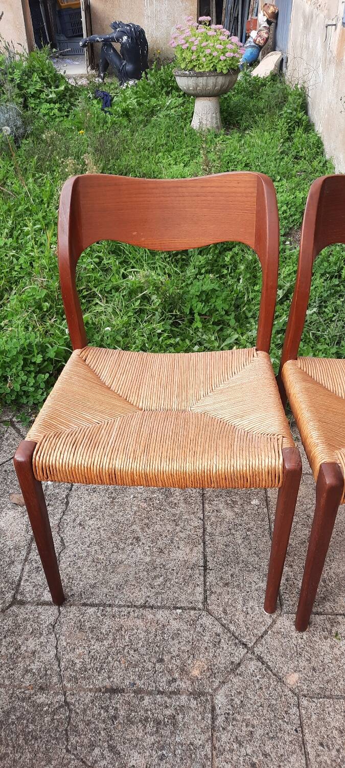 6 Scandinavian chairs