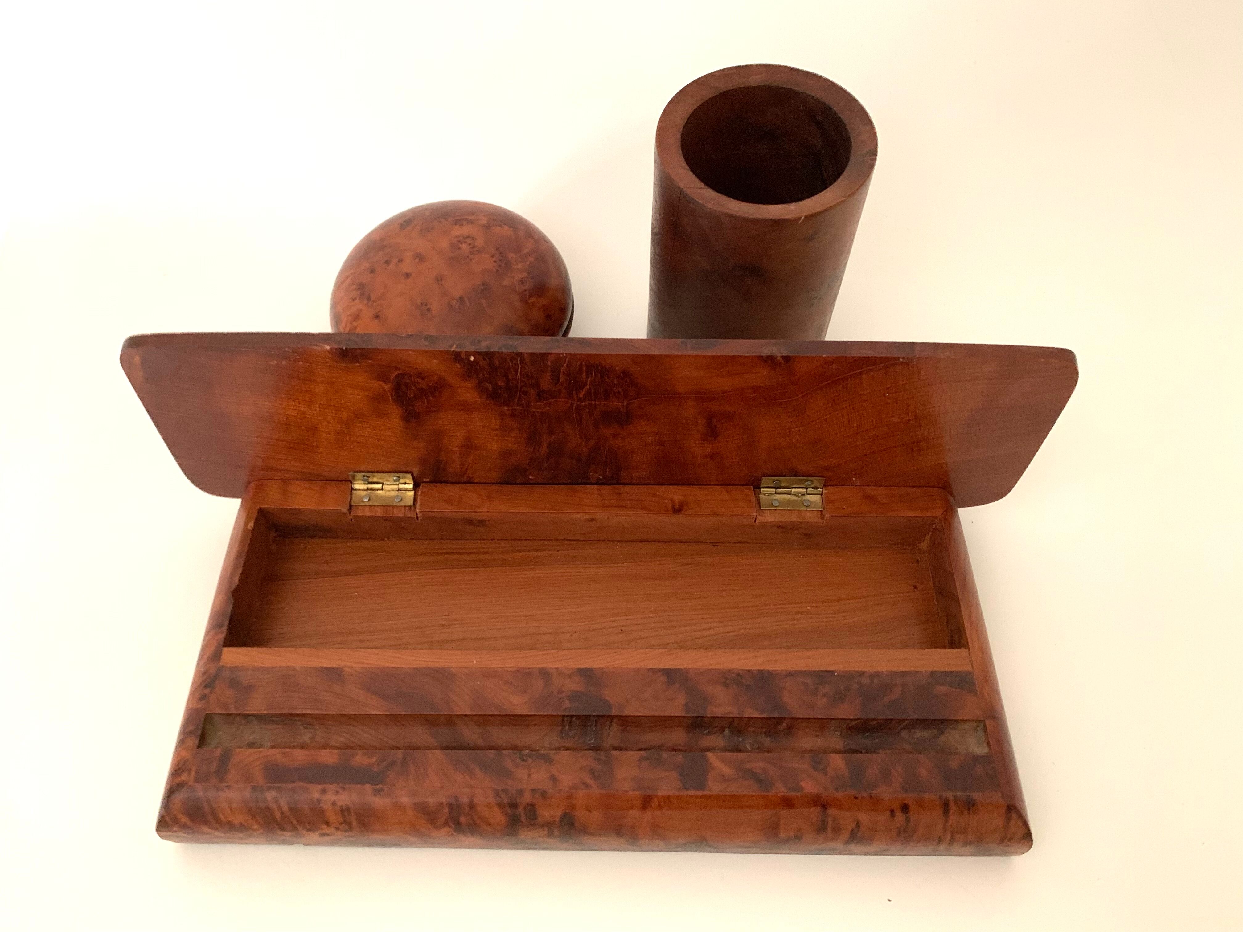 Walnut magnifying glass desk set