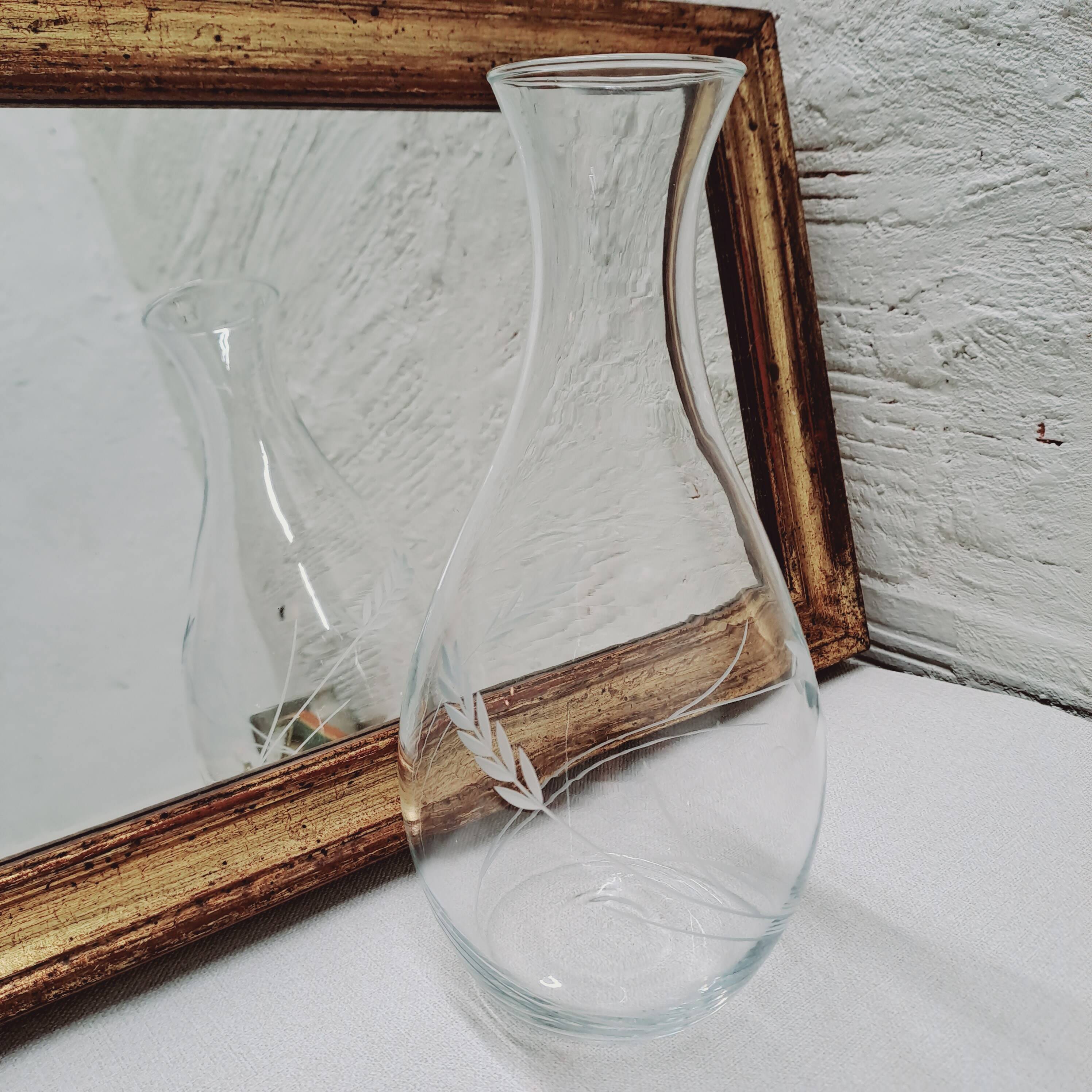 Chiseled glass carafe