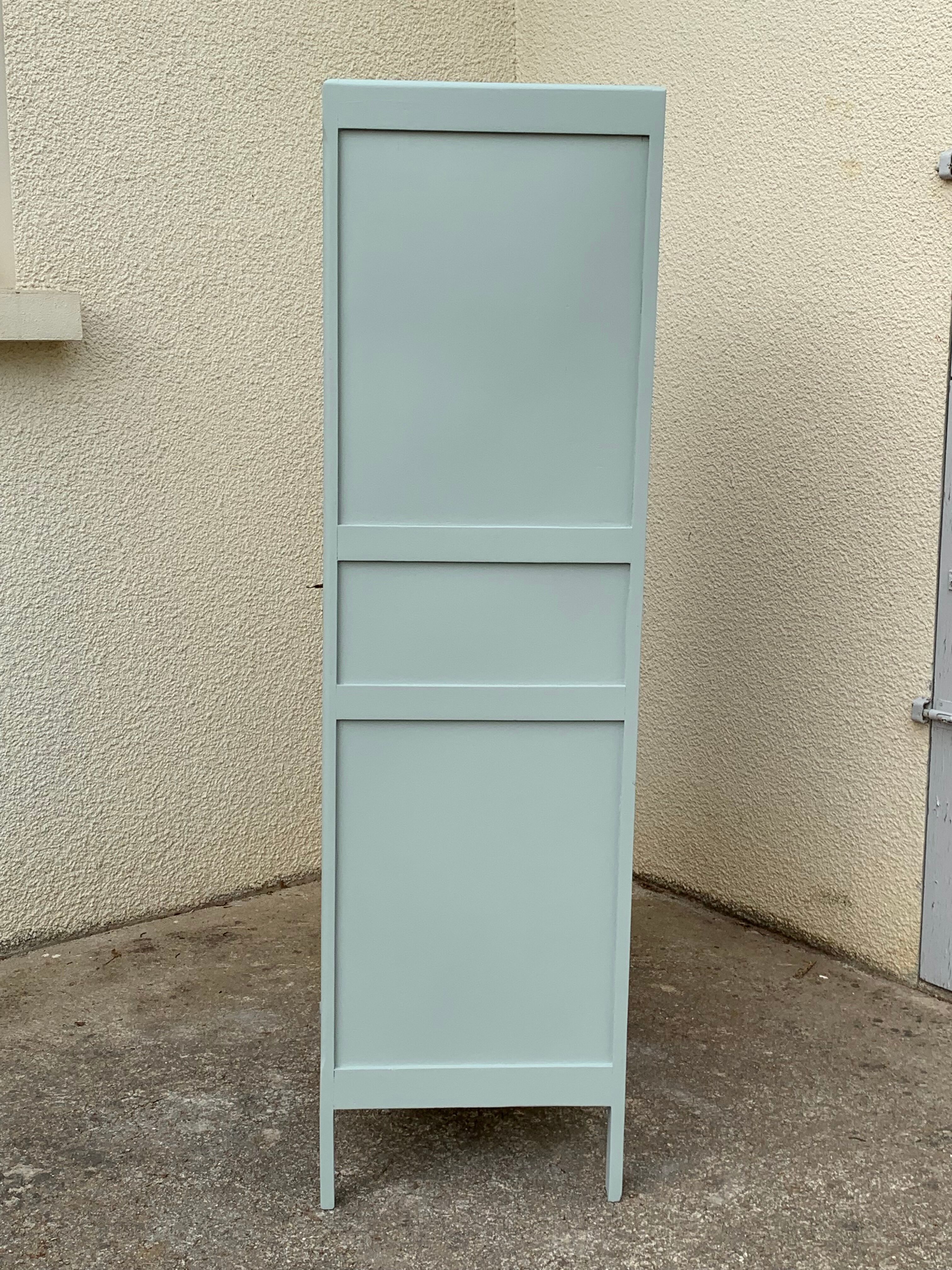 Parisian wardrobe gray green 1940