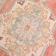 Tapis turc médaillon rouge