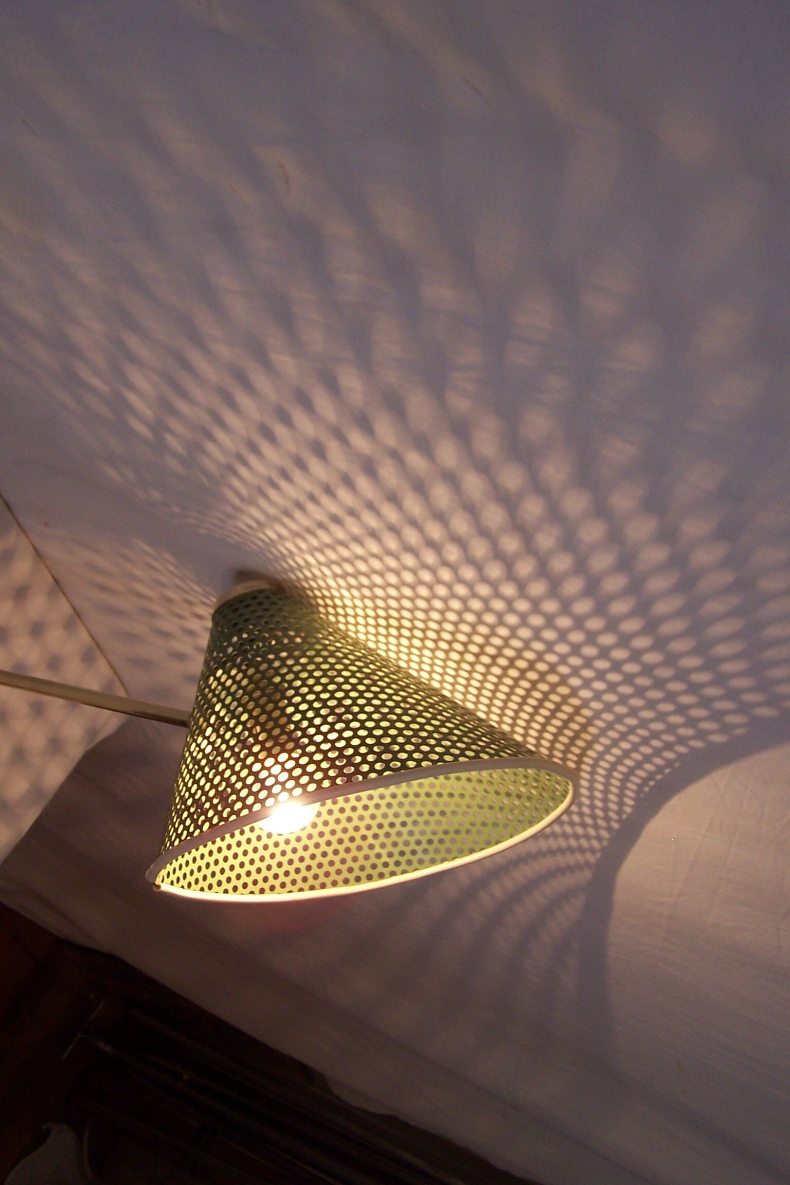Applyging - perforated sheet metal - 50s