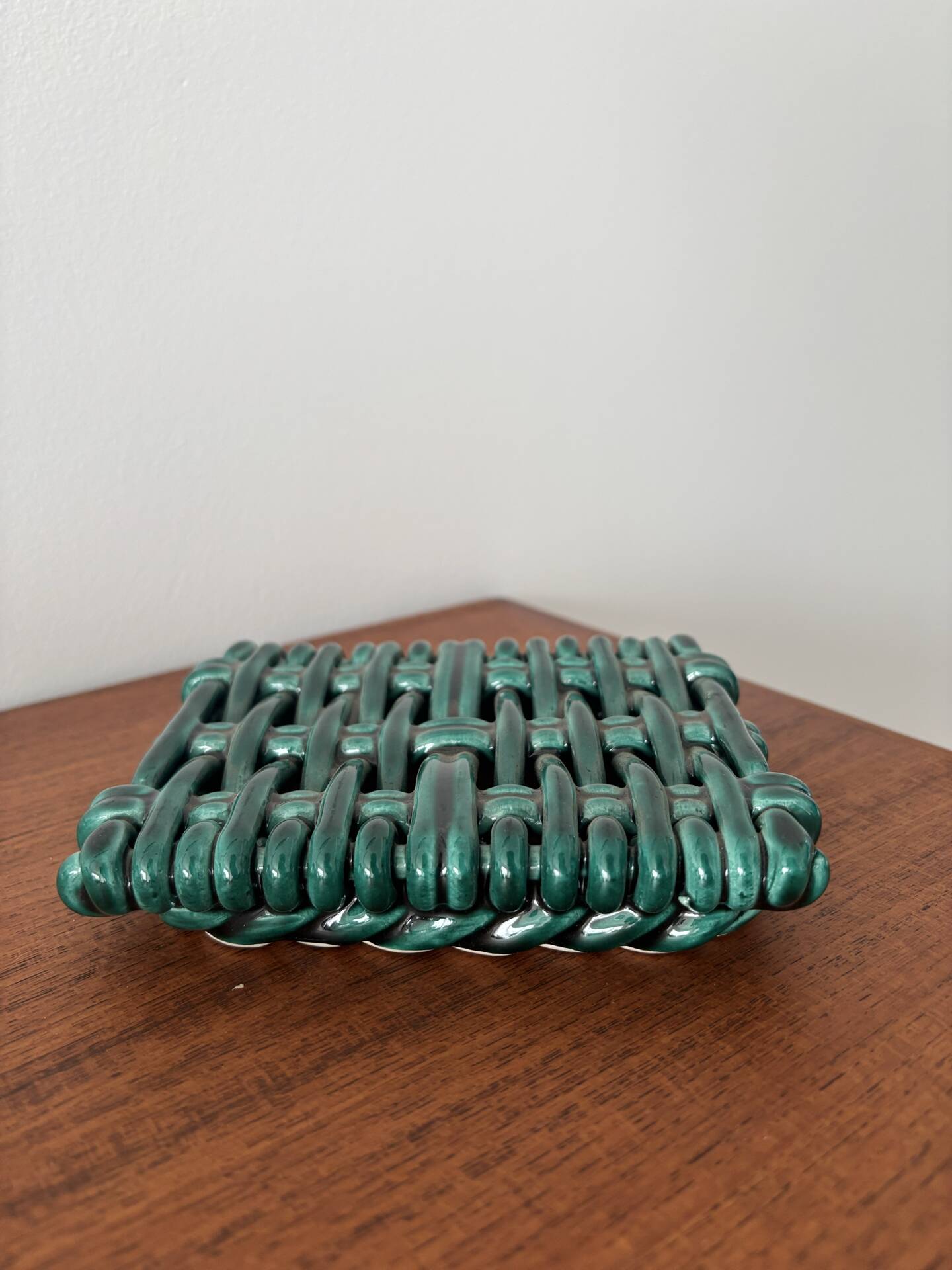 Vintage woven green ceramic trivet from the 70s, handmade.