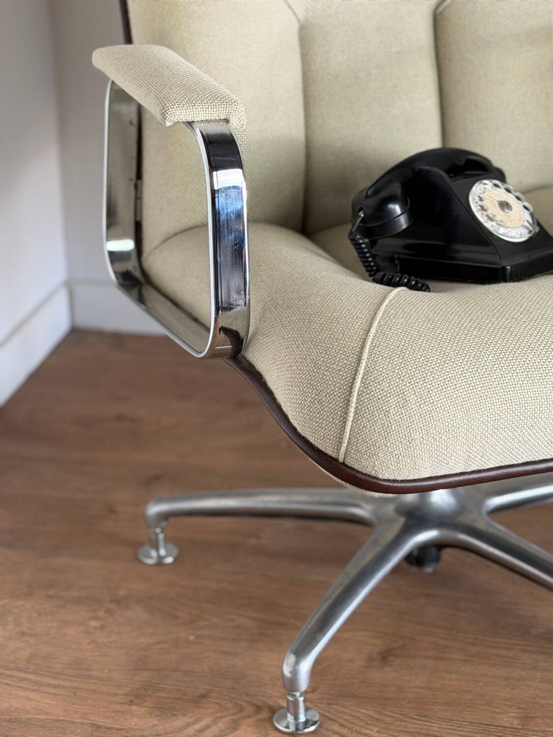 Vintage ADD FORM swivel armchair – chrome star base, 1970s