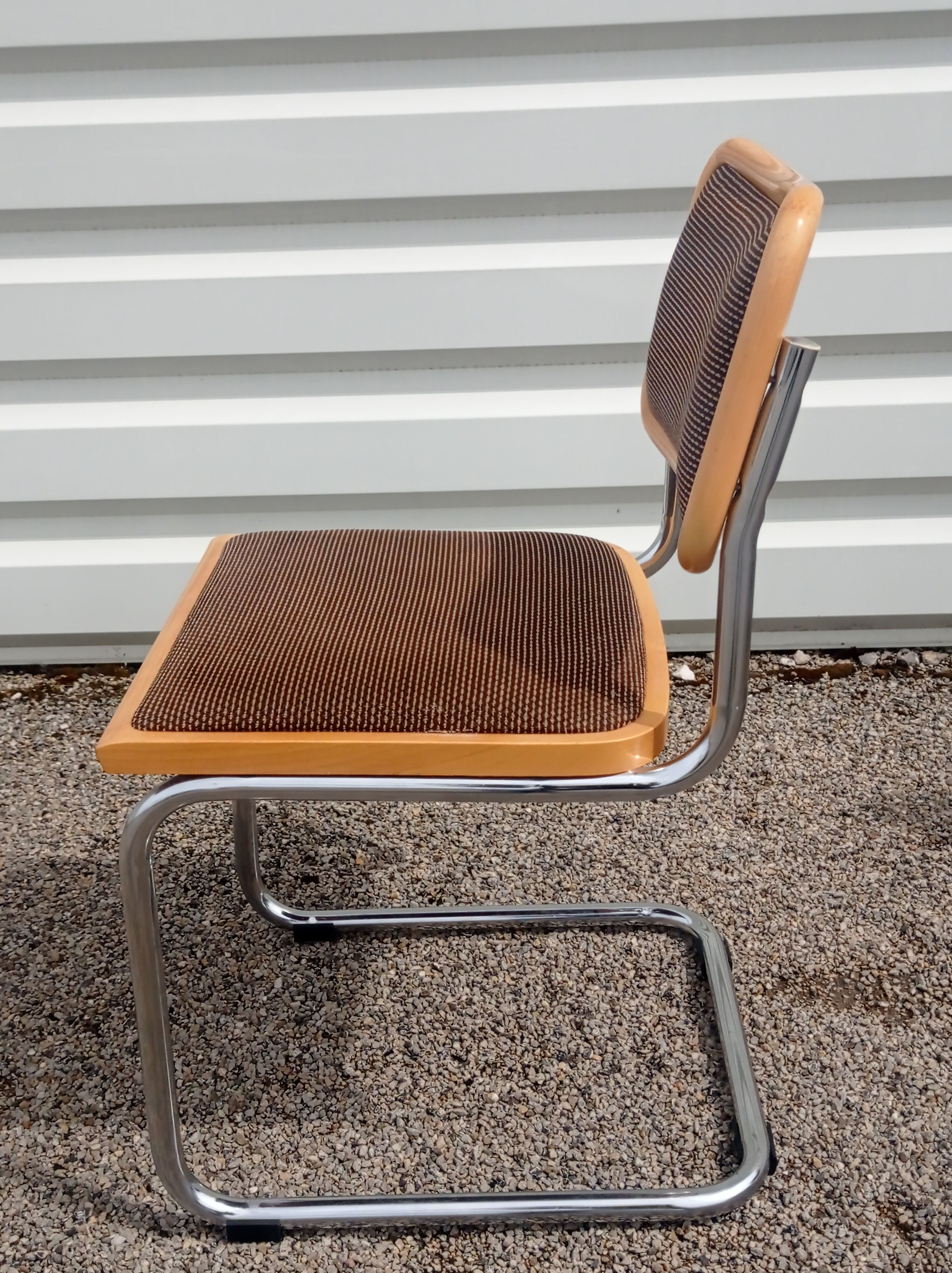 Series of 4 wooden chairs by Marcel in wood and fabric