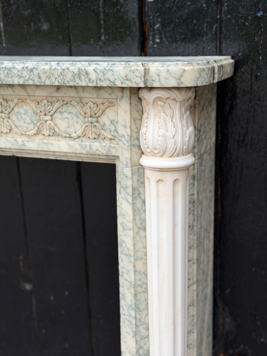 Louis XVI style fireplace in green Estours marble and white Carrara, circa 1880.
