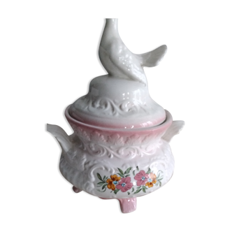 Tureen