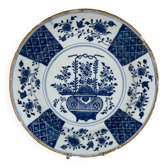 18th century Delft blue earthenware dish decorated with flowers signed 6 or g