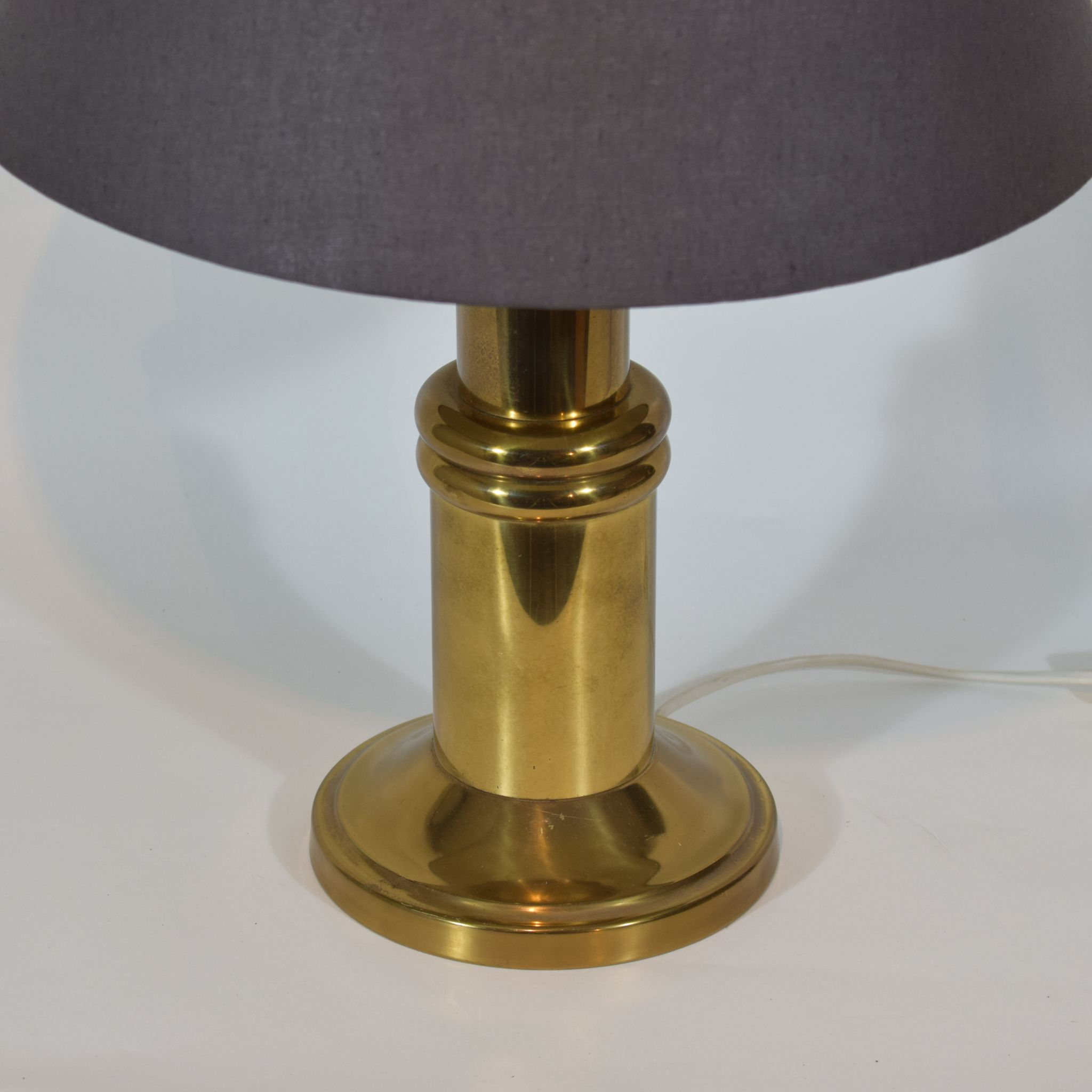 Lampe de table vintage en laiton
