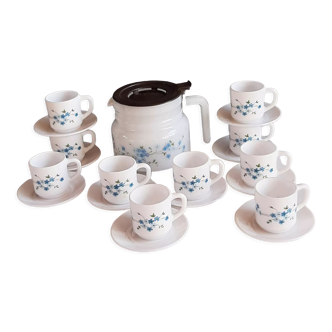 Coffee maker and forget-me-not cups