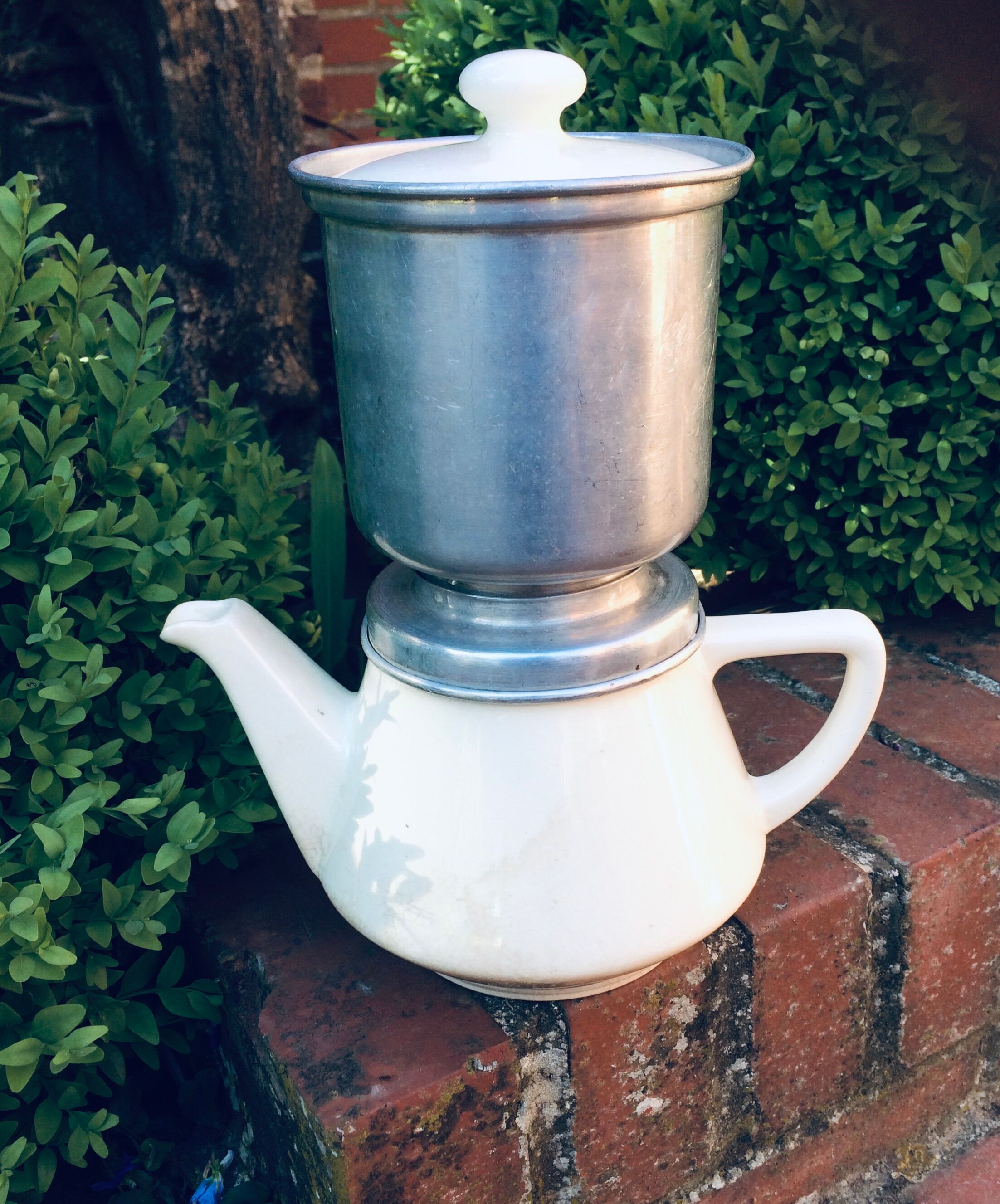 Ancienne cafetière mécanique en faïence et filtre en acier - Villeroy et Boch