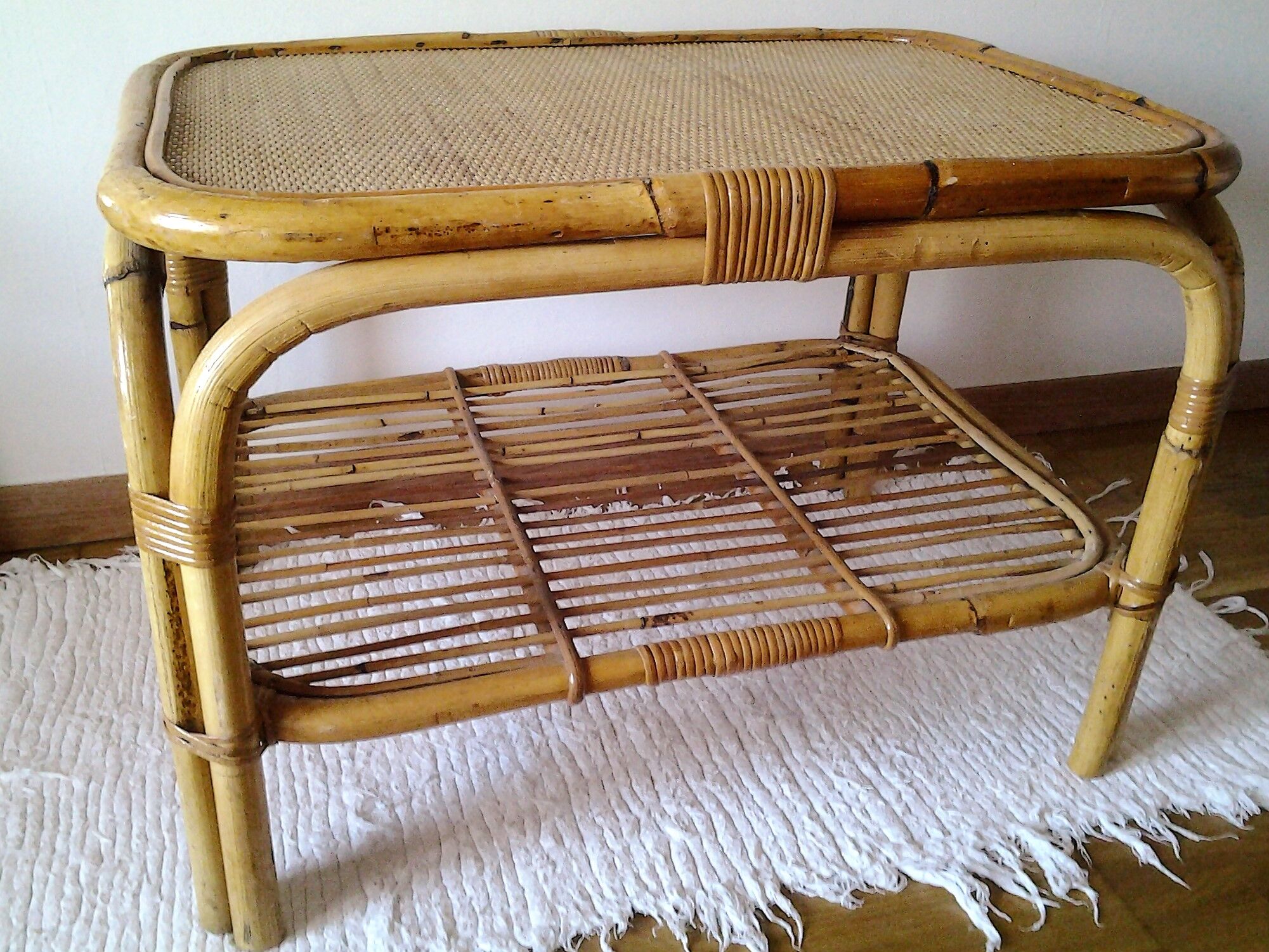 Coffee table in rattan and bamboo