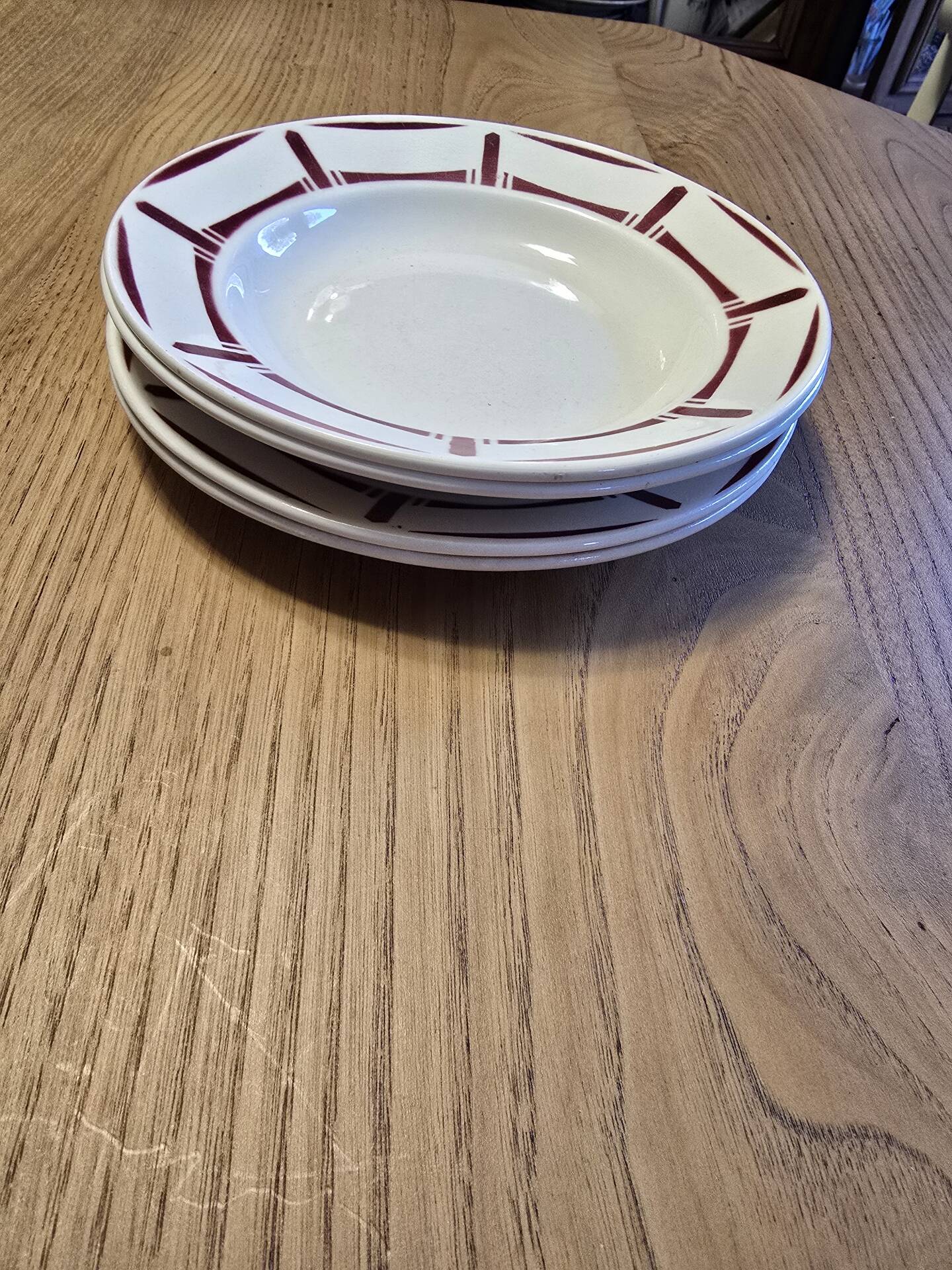 Lot of 4 flat and deep Art Deco plates Badonviller series Louise
