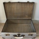 60' vintage vintage undue metal travel case