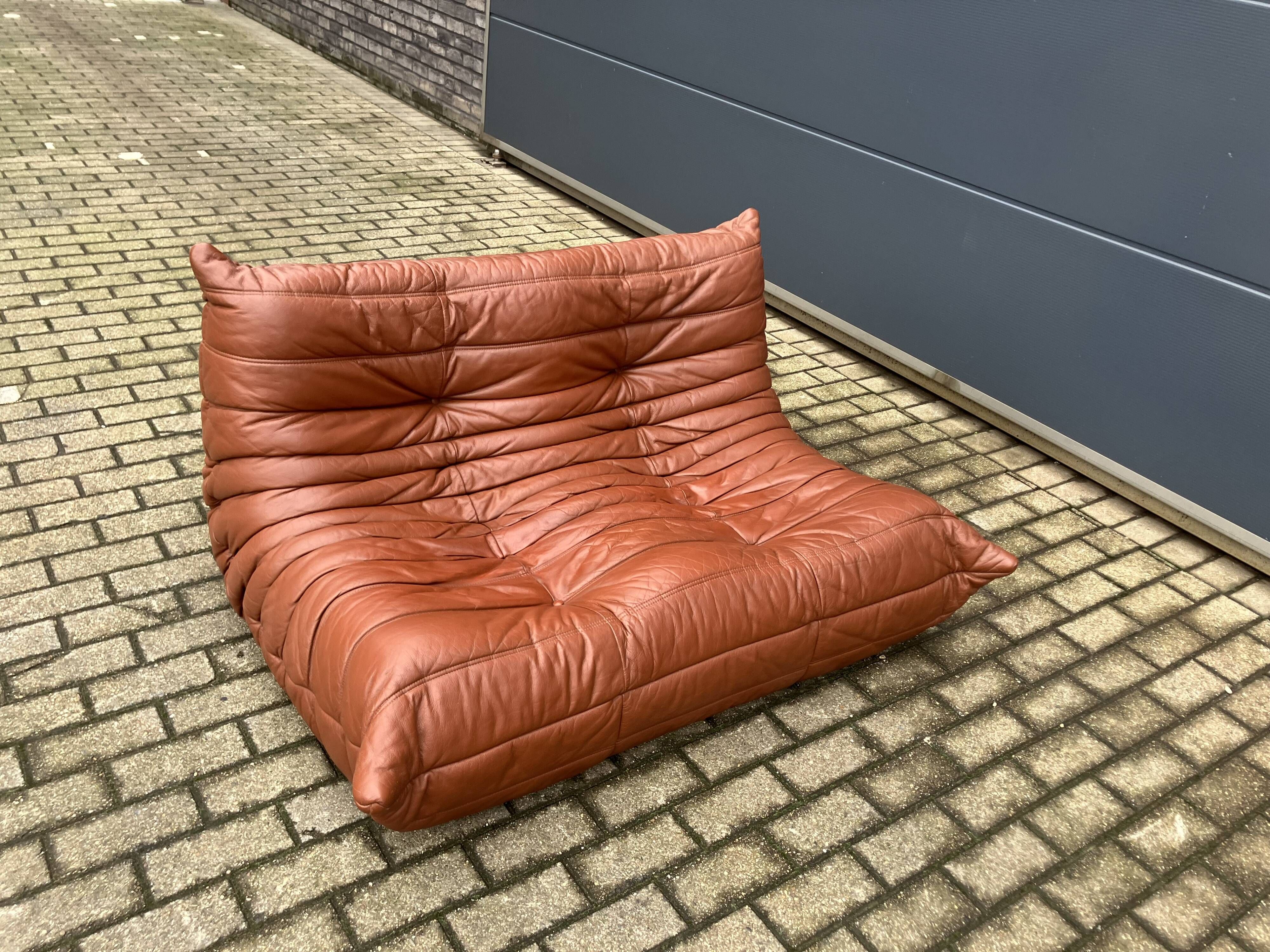 100% original vintage Cognac leather Togo Ligne Roset 2zit