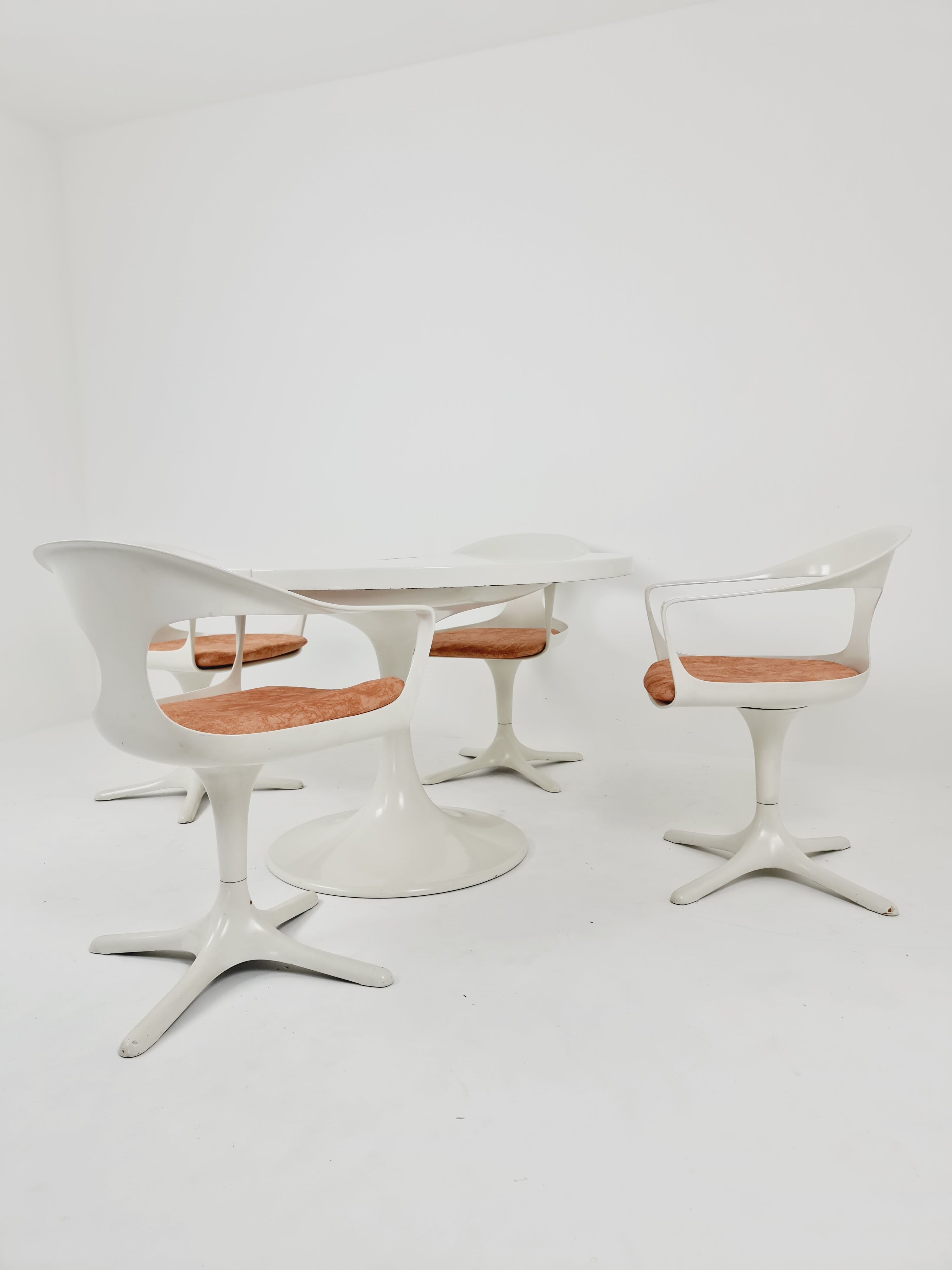 Set space age par Konrad Schäfer pour Interlübke